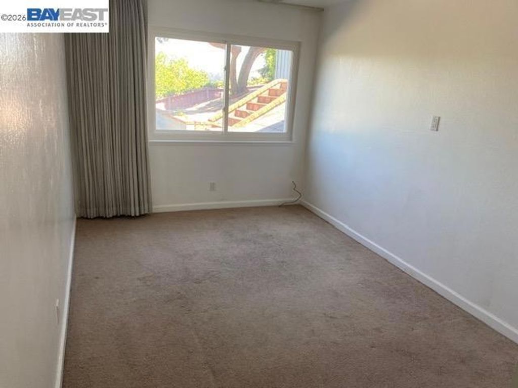 Image 15 of property listing at 16630 Cowell St, Castro Valley, CA 94578