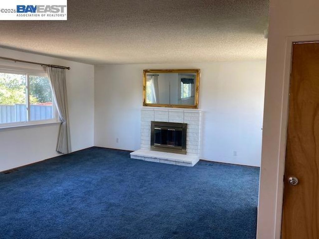 Image 3 of property listing at 16630 Cowell St, Castro Valley, CA 94578
