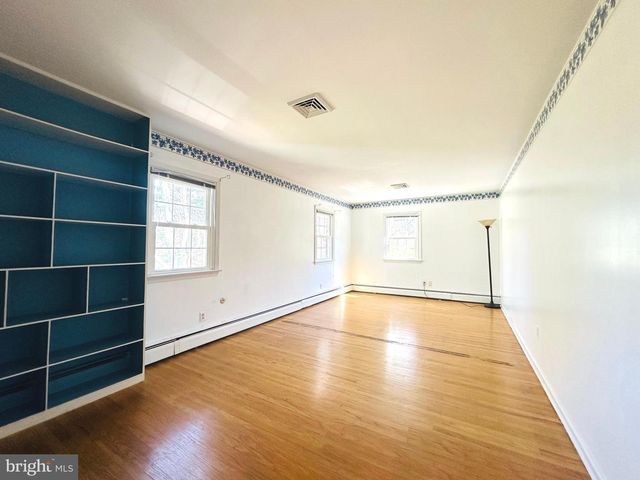 1626 NORRISTOWN RD, Ambler, PA 19002