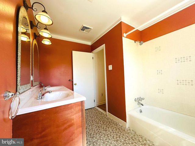 1626 NORRISTOWN RD, Ambler, PA 19002