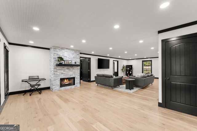 6147 Dahlonega Highway, Clermont, GA 30527