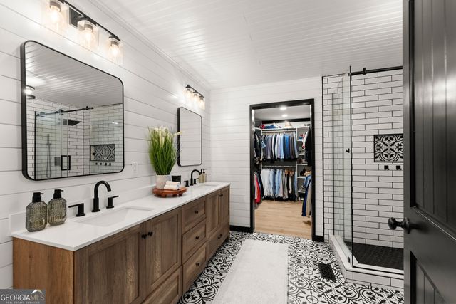 6147 Dahlonega Highway, Clermont, GA 30527