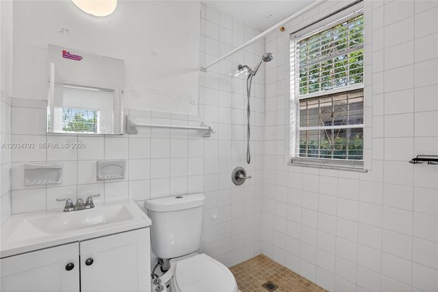 3409 S Le Jeune Rd 2, Coral Gables, FL 33134