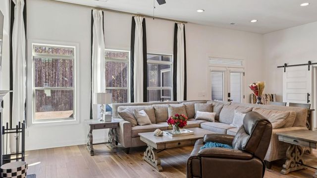 9525 Glacial Lane, Fairburn, GA 30213