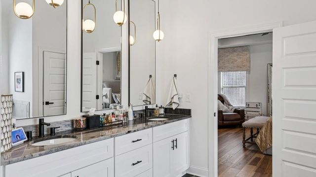 9525 Glacial Lane, Fairburn, GA 30213