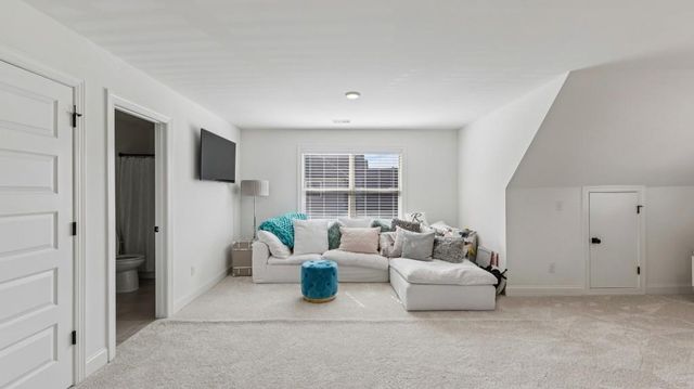 9525 Glacial Lane, Fairburn, GA 30213