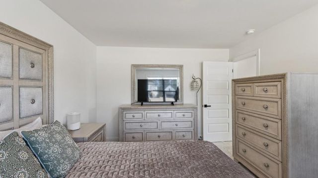 9525 Glacial Lane, Fairburn, GA 30213