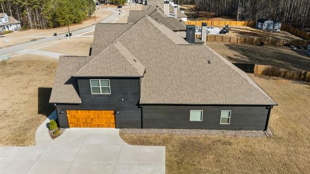 9525 Glacial Lane, Fairburn, GA 30213