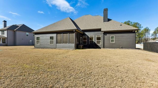 9525 Glacial Lane, Fairburn, GA 30213