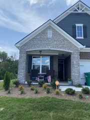 1451 Autumn Leaf Ln, Mount Juliet, TN 37122