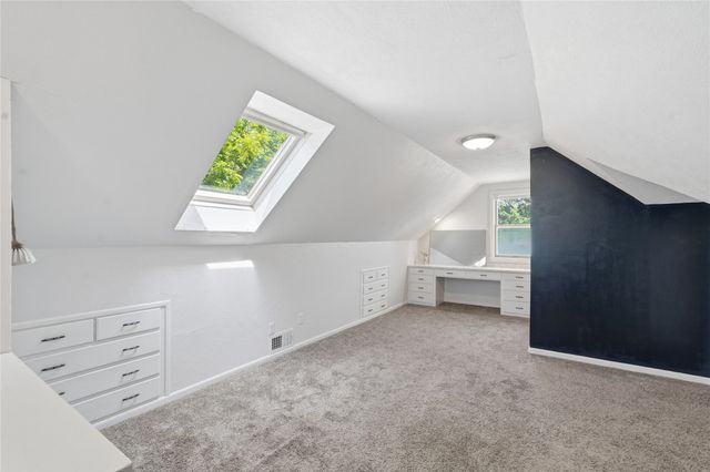 2214 50th Street, Des Moines, IA 50310