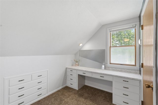 2214 50th Street, Des Moines, IA 50310