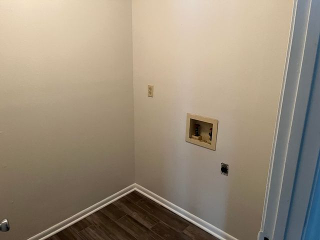 702 W North St, Leesville, LA 71446