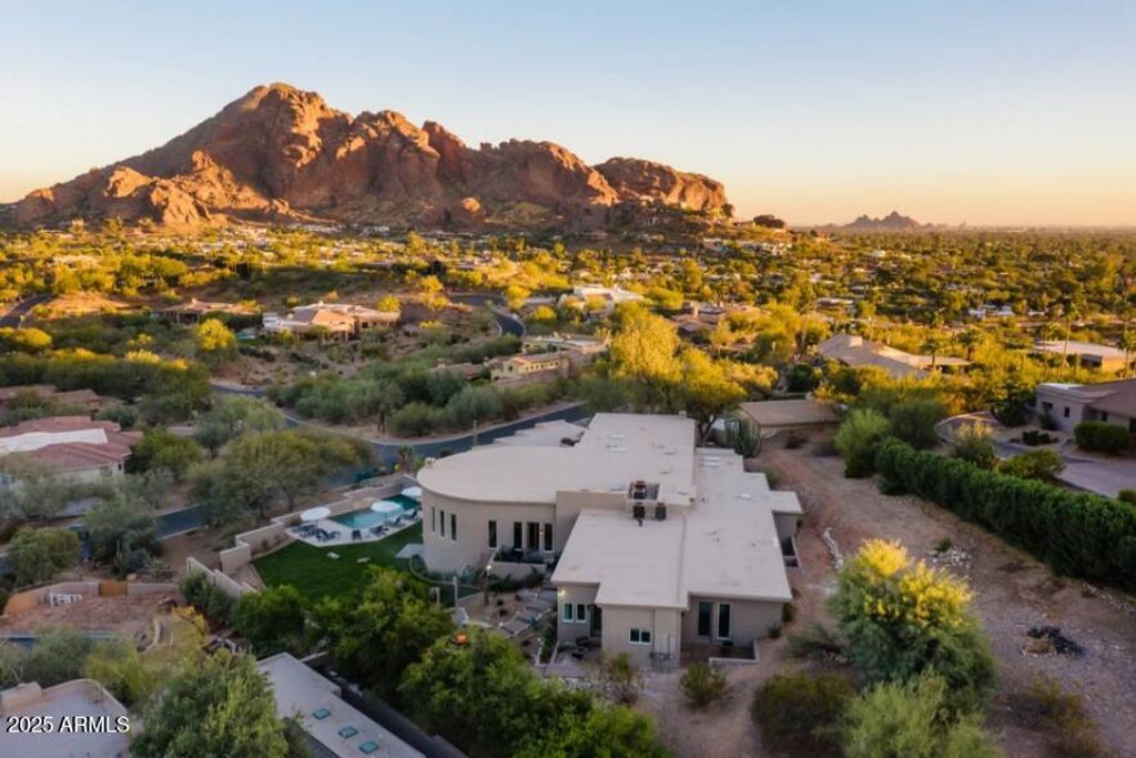 6134 N 44TH Street, Paradise Valley, AZ 85253 — exterior