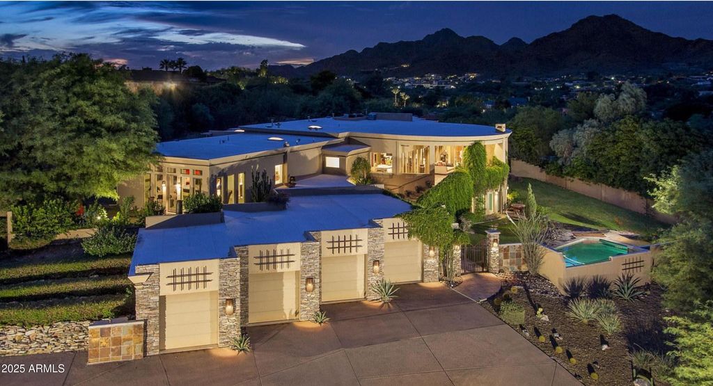 6134 N 44TH Street, Paradise Valley, AZ 85253 — photo 2