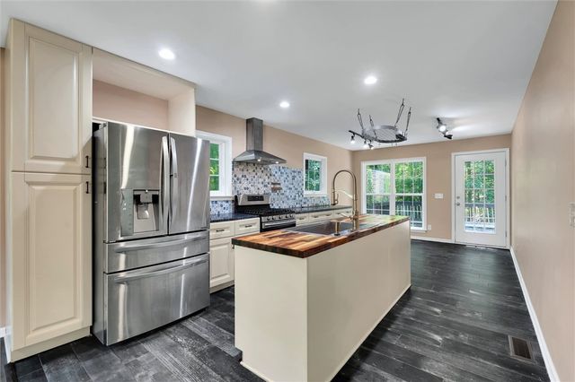 210 Briarcliff Road, Central, SC 29630