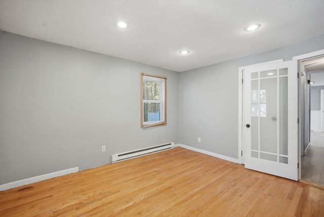 239 Hanson Dr, Springfield, MA 01128