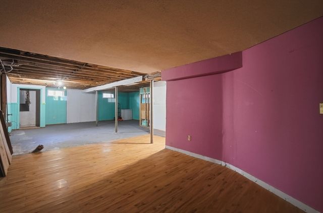 239 Hanson Dr, Springfield, MA 01128