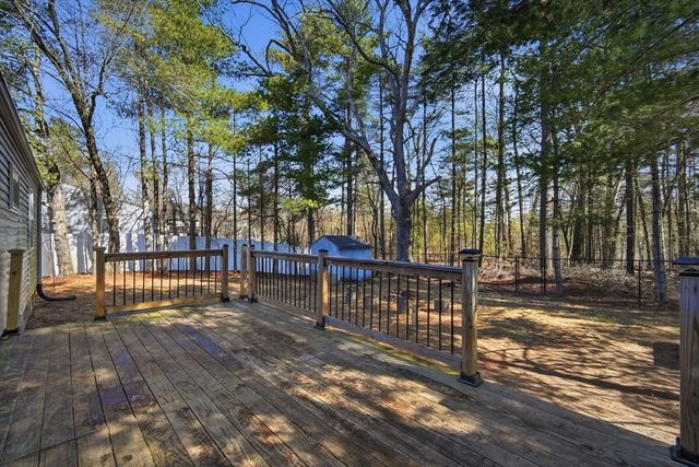 239 Hanson Dr, Springfield, MA 01128