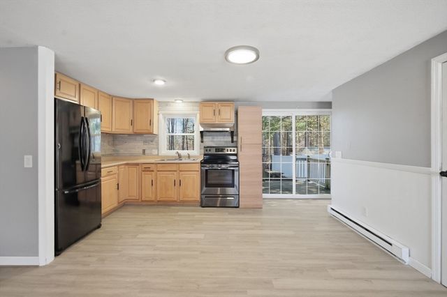 239 Hanson Dr, Springfield, MA 01128