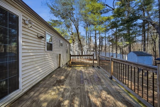 239 Hanson Dr, Springfield, MA 01128