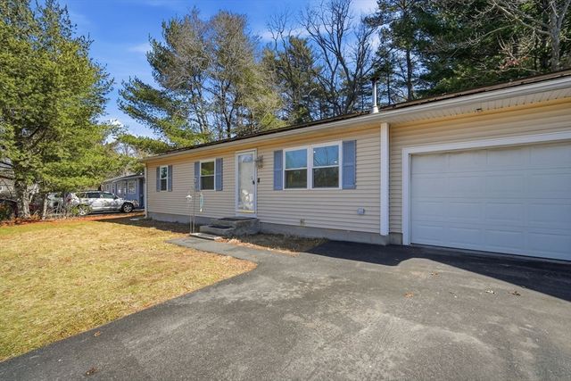 239 Hanson Dr, Springfield, MA 01128