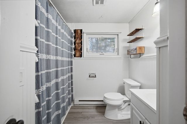 239 Hanson Dr, Springfield, MA 01128