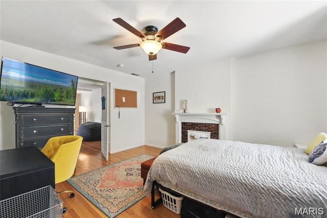 2416 S 12th Street A, St Louis, MO 63104