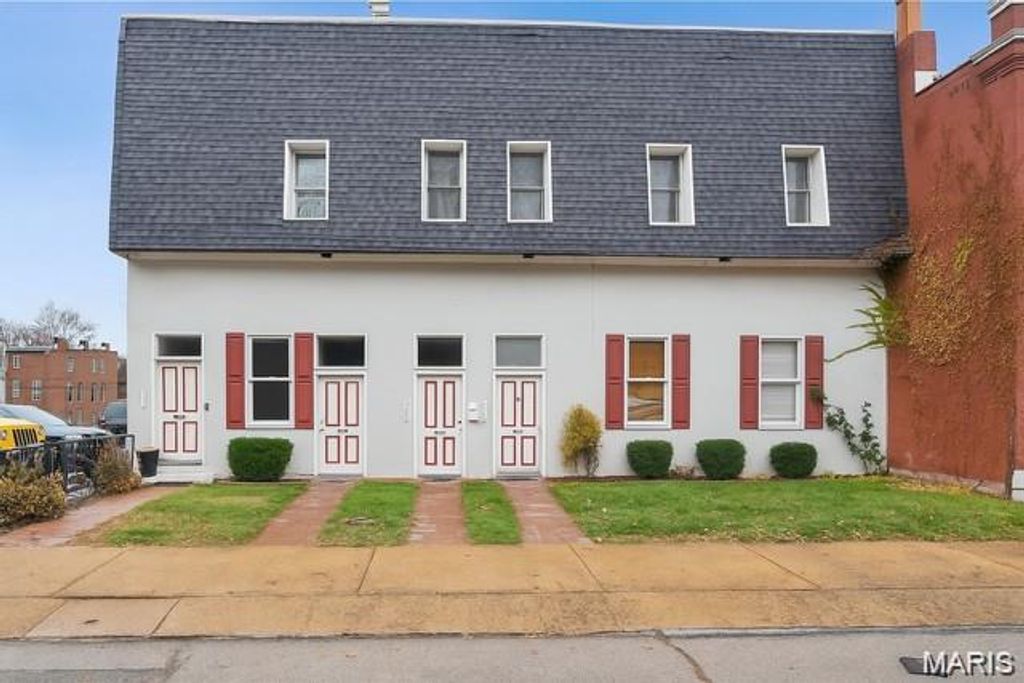 2416 S 12th Street A, St Louis, MO 63104