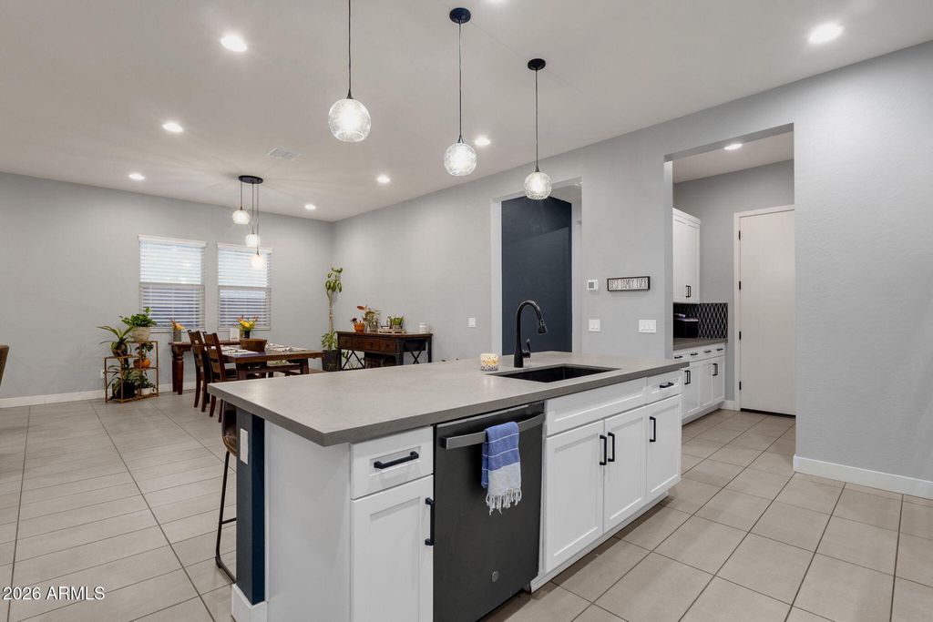 Image 17 of property listing at 7444 W SPUR Drive, Peoria, AZ 85383