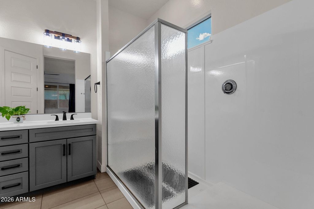 Image 25 of property listing at 7444 W SPUR Drive, Peoria, AZ 85383