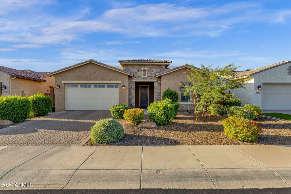 Image 42 of property listing at 7444 W SPUR Drive, Peoria, AZ 85383