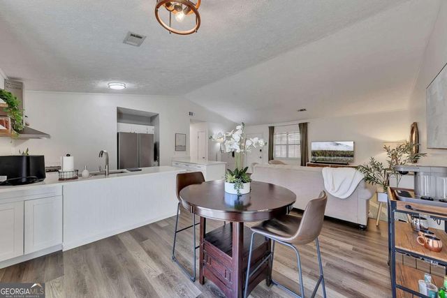 3256 Stonewall Drive NW, Kennesaw, GA 30152