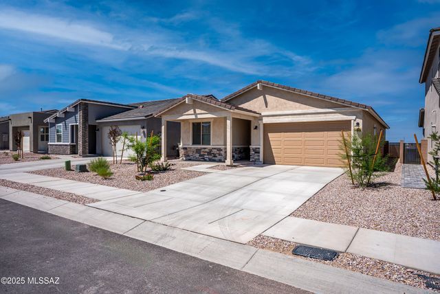 10072 S Arnold Ranch Road, Vail, AZ 85641