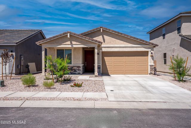 10072 S Arnold Ranch Road, Vail, AZ 85641