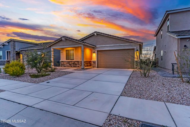 10072 S Arnold Ranch Road, Vail, AZ 85641