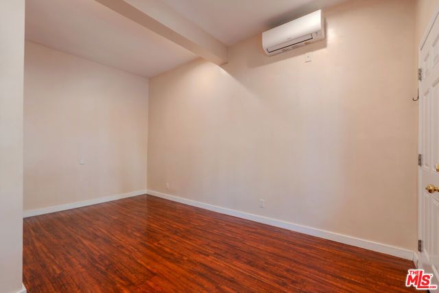 1115 N Beverly Glen Boulevard, Los Angeles, CA 90077
