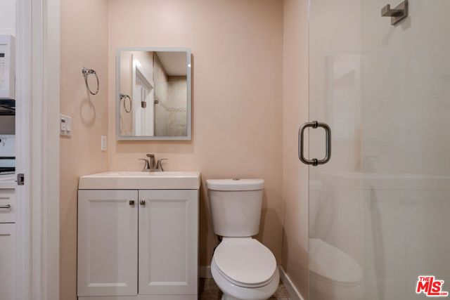 1115 N Beverly Glen Boulevard, Los Angeles, CA 90077