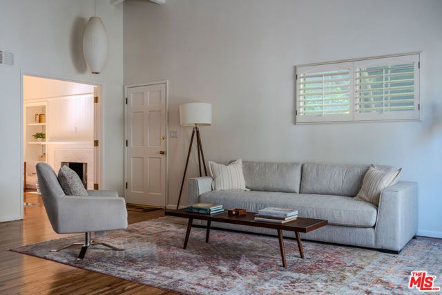 1115 N Beverly Glen Boulevard, Los Angeles, CA 90077