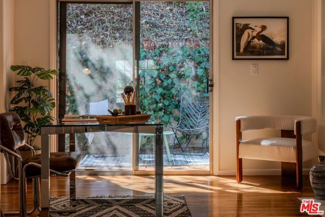 1115 N Beverly Glen Boulevard, Los Angeles, CA 90077