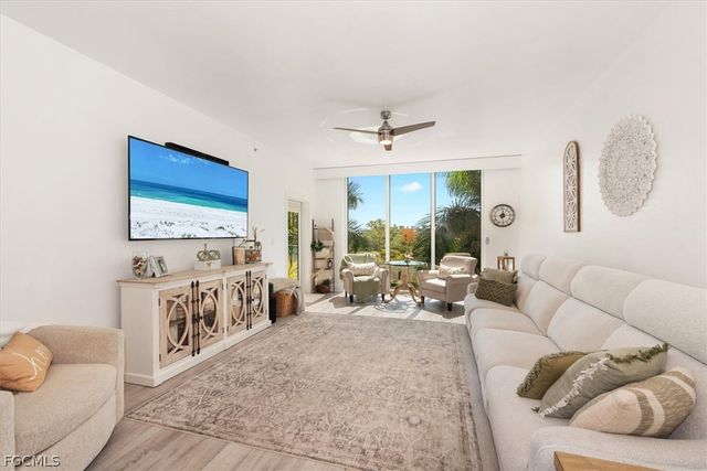 3414 Hancock Bridge PKWY 403, North Fort Myers, FL 33903