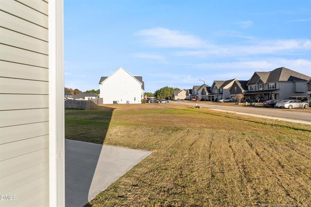 1629 Elk Run Drive, Fayetteville, NC 28312