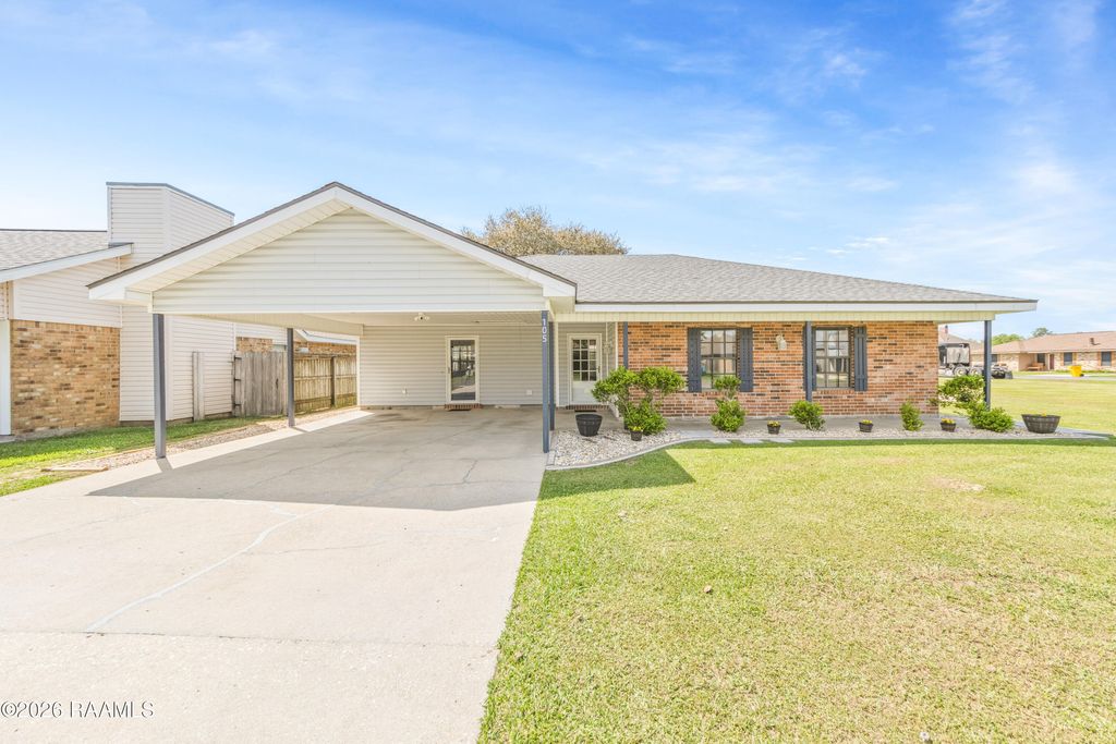 105 Starboard Loop, Carencro, LA 70520