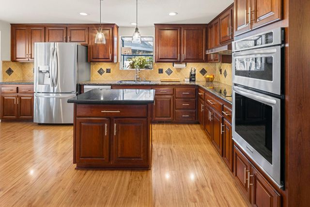 8272 Woodlake Hills Dr, Orangevale, CA 95662