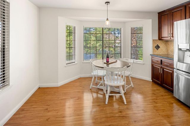 8272 Woodlake Hills Dr, Orangevale, CA 95662