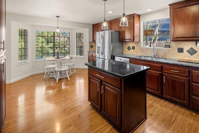 8272 Woodlake Hills Dr, Orangevale, CA 95662