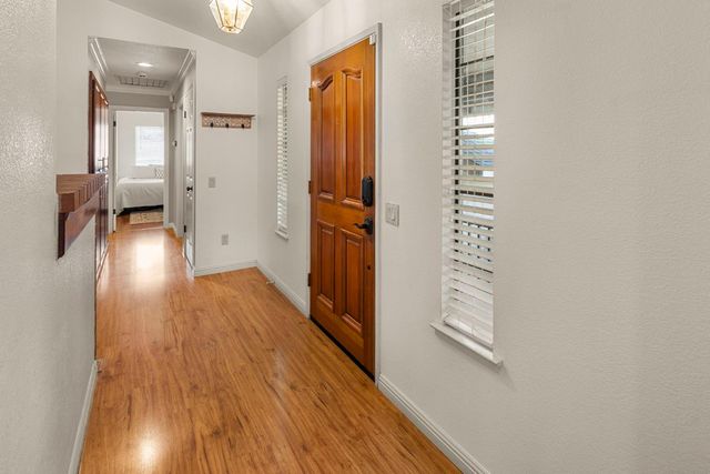 8272 Woodlake Hills Dr, Orangevale, CA 95662