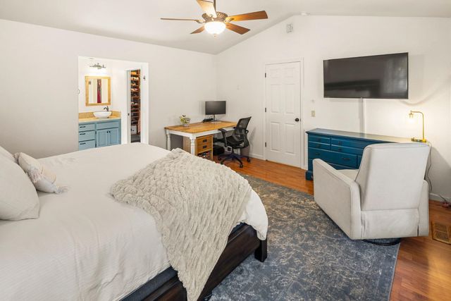 8272 Woodlake Hills Dr, Orangevale, CA 95662