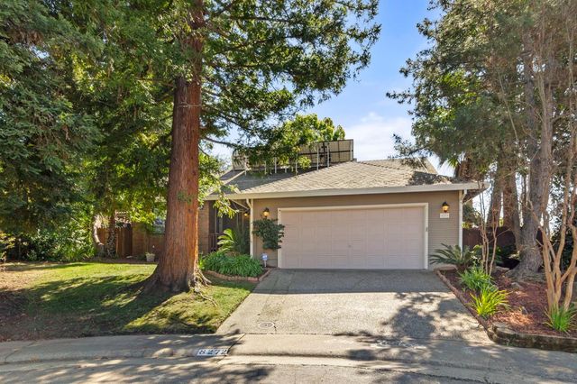 8272 Woodlake Hills Dr, Orangevale, CA 95662