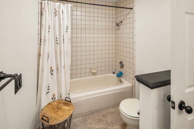 8272 Woodlake Hills Dr, Orangevale, CA 95662